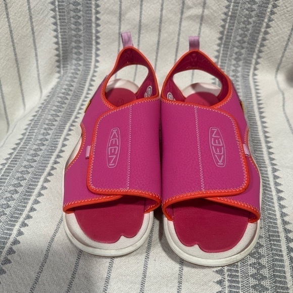 Girls Keen Knotch River Open Toe Sandals Youth Size 6 - Picture 1 of 8